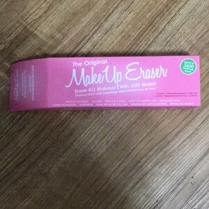 MakeUp Eraser Pink Makeup Remover
